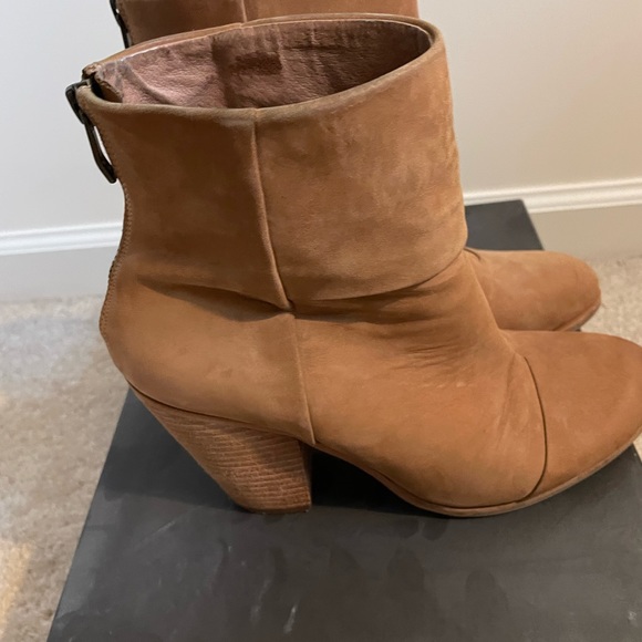 Vince Camaro Bootie - Picture 4 of 5